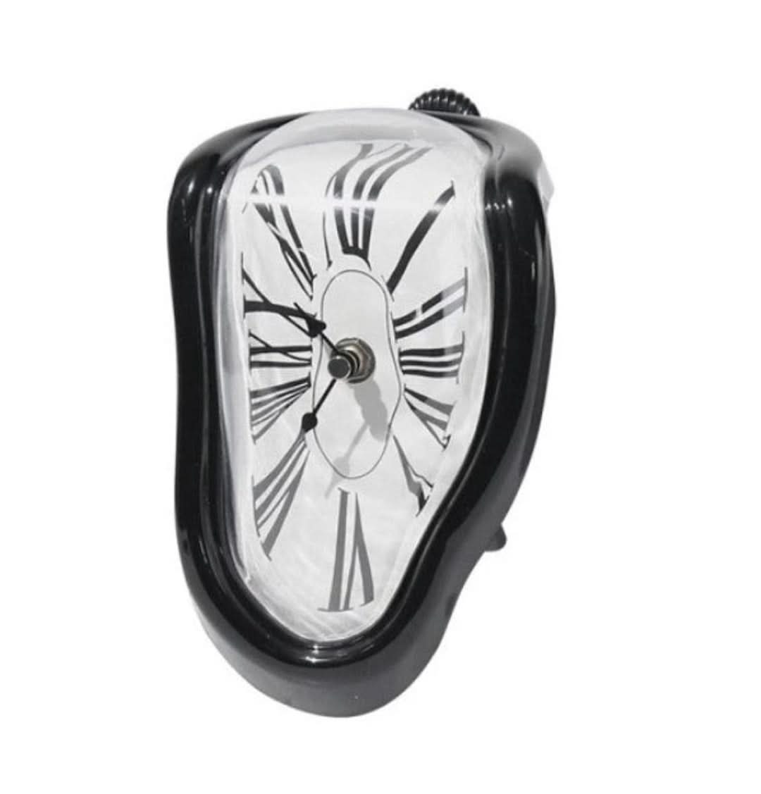 "Salvador Dali schmelzende Uhr mit surrealistischem Design, inspiriert von Dalis Gemälde, für Kunstliebhaber geeignet."