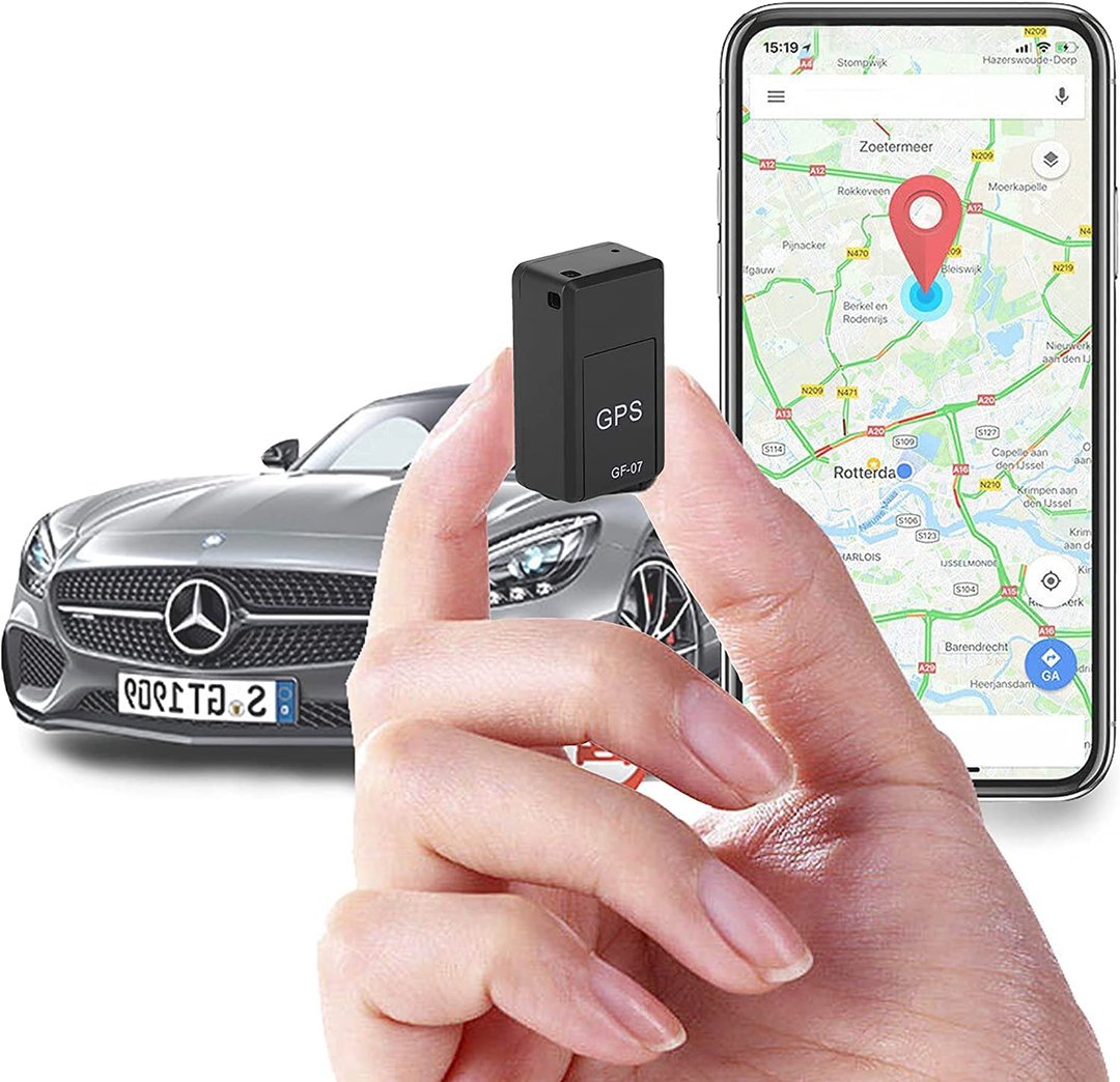 "Schwarzer, kompakter magnetischer GPS-Tracker mit starkem Magnet zur Diebstahlsicherung und weltweiter Fahrzeugortung."