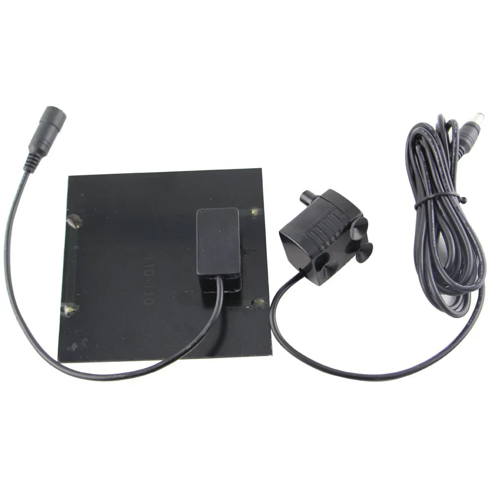 Solarbetriebener Wasserbrunnen im Garten mit verschiedenen Sprühköpfen, solarbetrieben, ideal für Teiche und Vogelbäder.