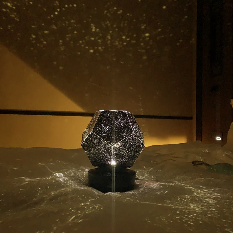 "Sternenprojektor für magischen Nachthimmel, 360-Grad drehbar, anpassbare Farben, fördert Entspannung im Zuhause"