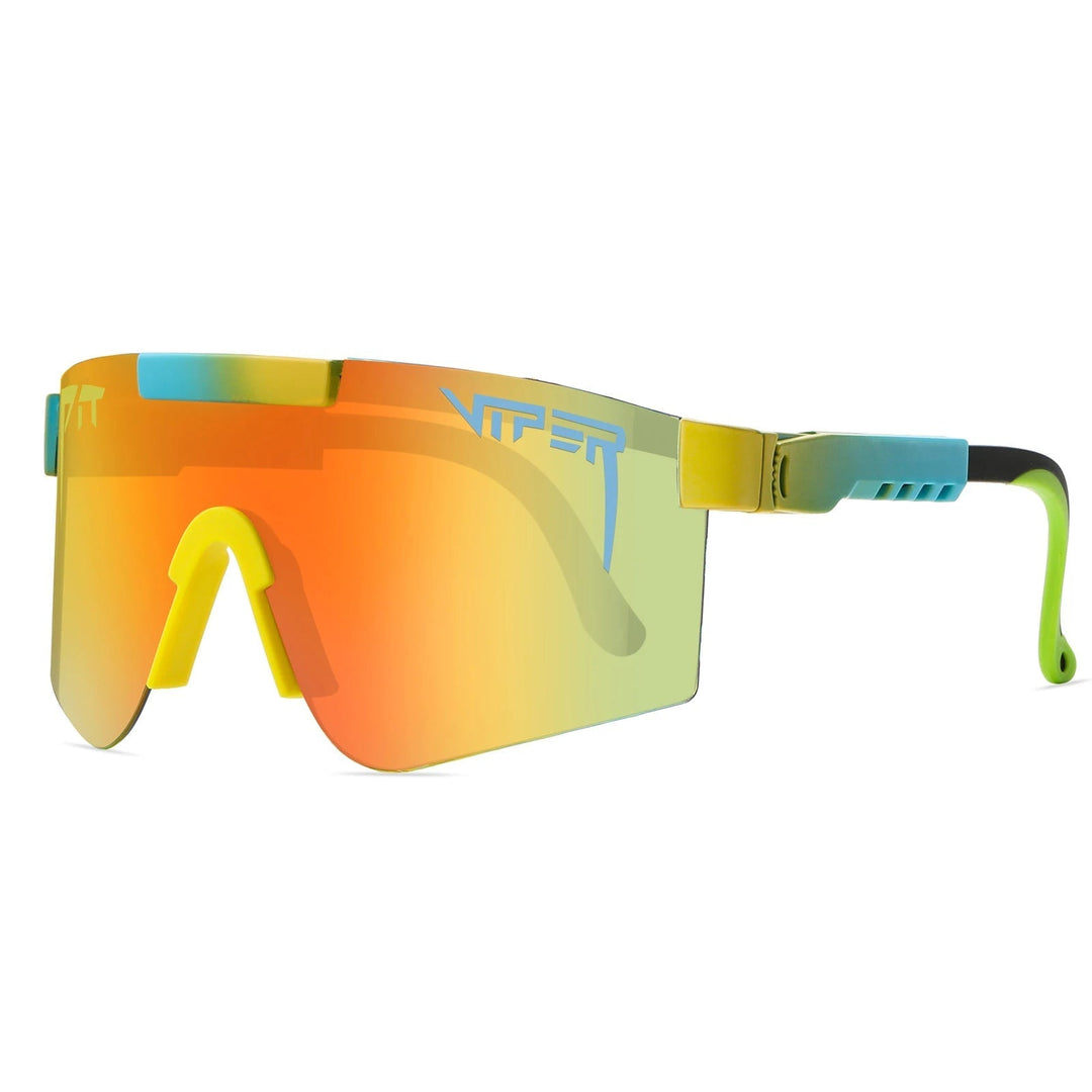 Stilvolle Outdoor-Sportbrille mit UV400 Schutz, schwarzer Rahmen und Polycarbonat-Gläser; ideal für Radfahren im Freien.