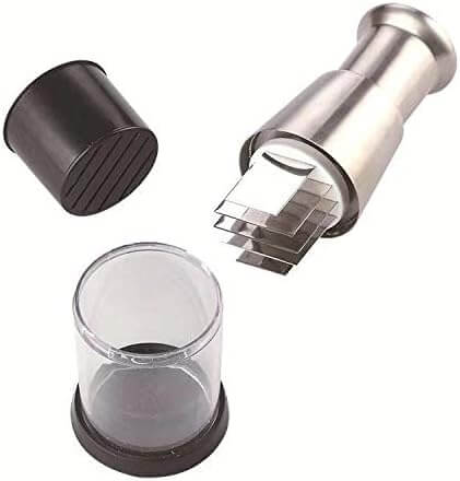 "Stilvoller, manueller Edelstahl-Gemüseschneider mit ergonomischem Griff, Zickzack-Messer und integrierter Schalenbasis."