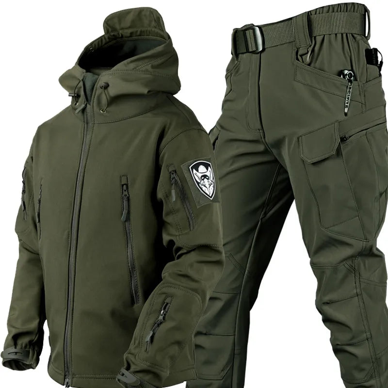 Taktische Outdoor-Jacke und Hose, wind- und wasserdicht, in Grau, ideal für Abenteuer, mit Kapuze und elastischem Bund.