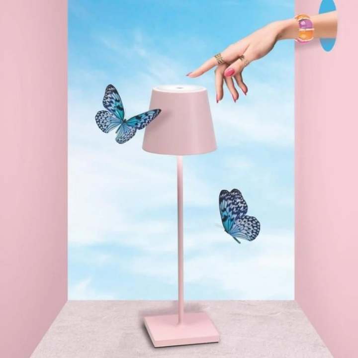 "Touch-sensitive LED-Tischlampe, kabellos, stilvolles Design, modernes Flair, in verschiedenen Farben verfügbar."