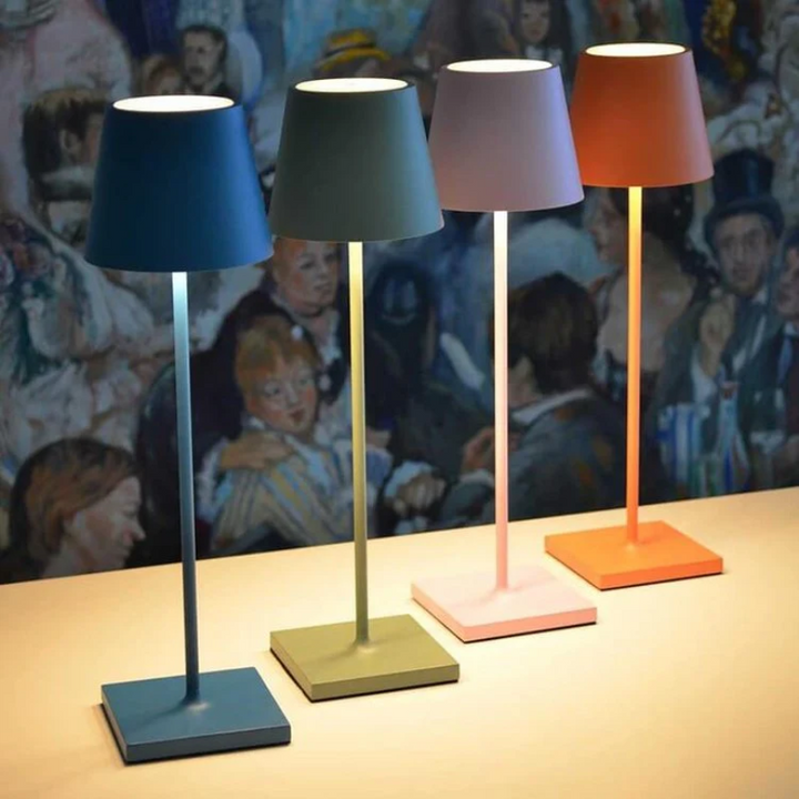 "Touch-sensitive LED-Tischlampe, kabellos, stilvolles Design, modernes Flair, in verschiedenen Farben verfügbar."