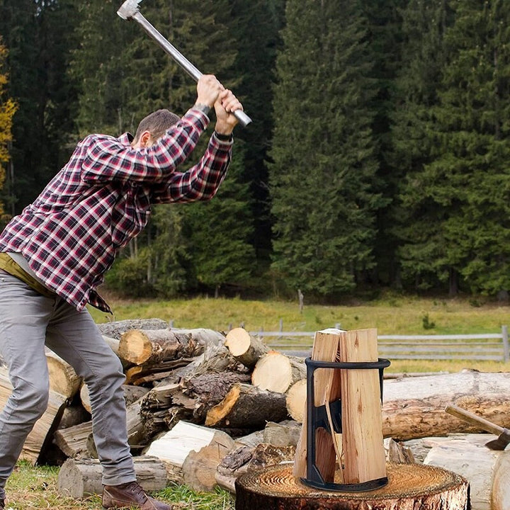 Tragbarer Holzspalter für sicheres Hacken, robuste Kohlenstoffstahlklinge, ideal für Kaminholz und Lagerfeuer.