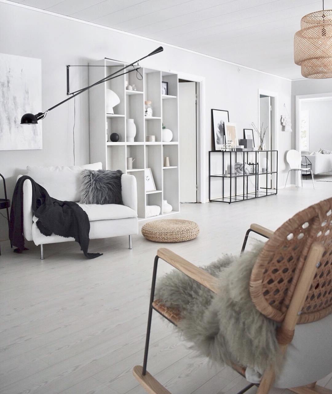 "Verstellbare Wandleuchte 265, industrielle Eleganz, Aluminiumschirm, Metallrahmen, flexible Beleuchtung für Zuhause."