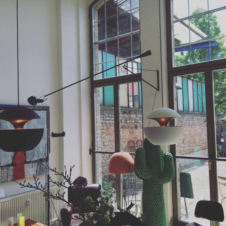 "Verstellbare Wandleuchte 265, industrielle Eleganz, Aluminiumschirm, Metallrahmen, flexible Beleuchtung für Zuhause."