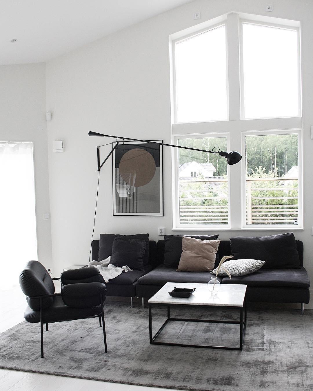 "Verstellbare Wandleuchte 265, industrielle Eleganz, Aluminiumschirm, Metallrahmen, flexible Beleuchtung für Zuhause."