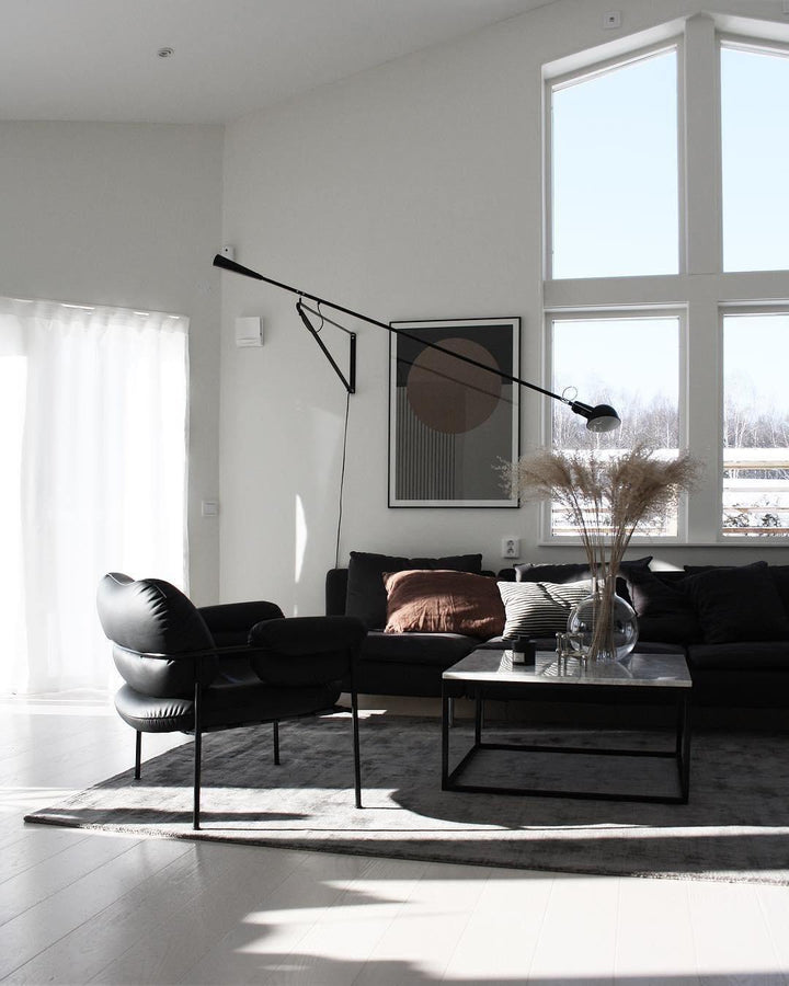 "Verstellbare Wandleuchte 265, industrielle Eleganz, Aluminiumschirm, Metallrahmen, flexible Beleuchtung für Zuhause."