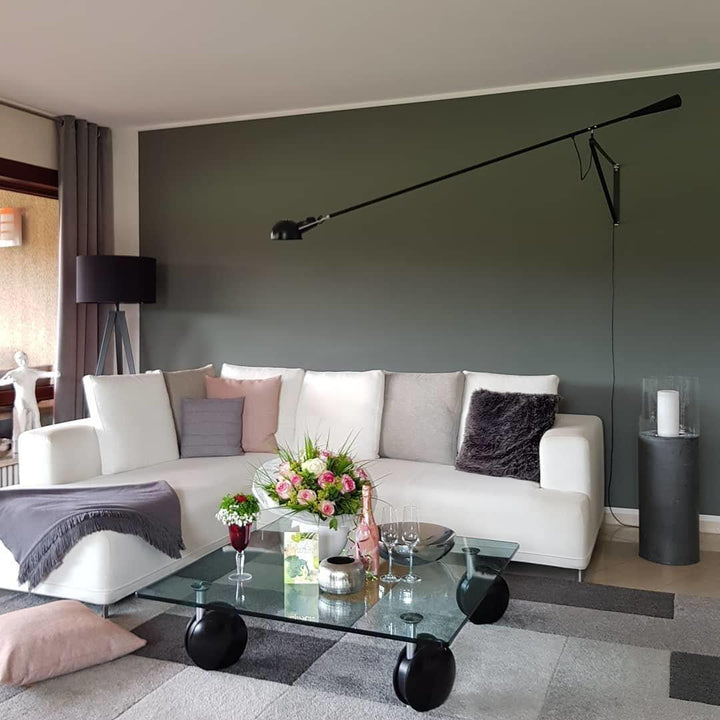 "Verstellbare Wandleuchte 265, industrielle Eleganz, Aluminiumschirm, Metallrahmen, flexible Beleuchtung für Zuhause."