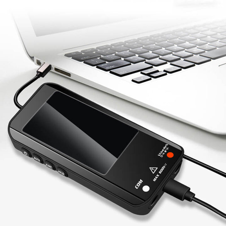 Vollautomatisches Multimeter mit farbigem LCD-Display, kompaktes Design, ideal für präzise Messungen zuhause und unterwegs.