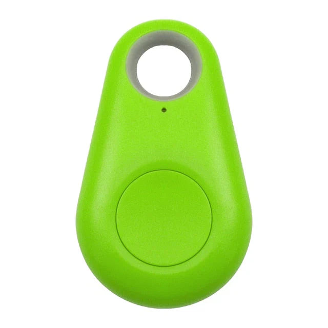 "Wasserdichter GPS-Tracker für Haustiere, kompakt und robust, Echtzeit-Ortung für Hunde und Katzen, am Halsband befestigt."