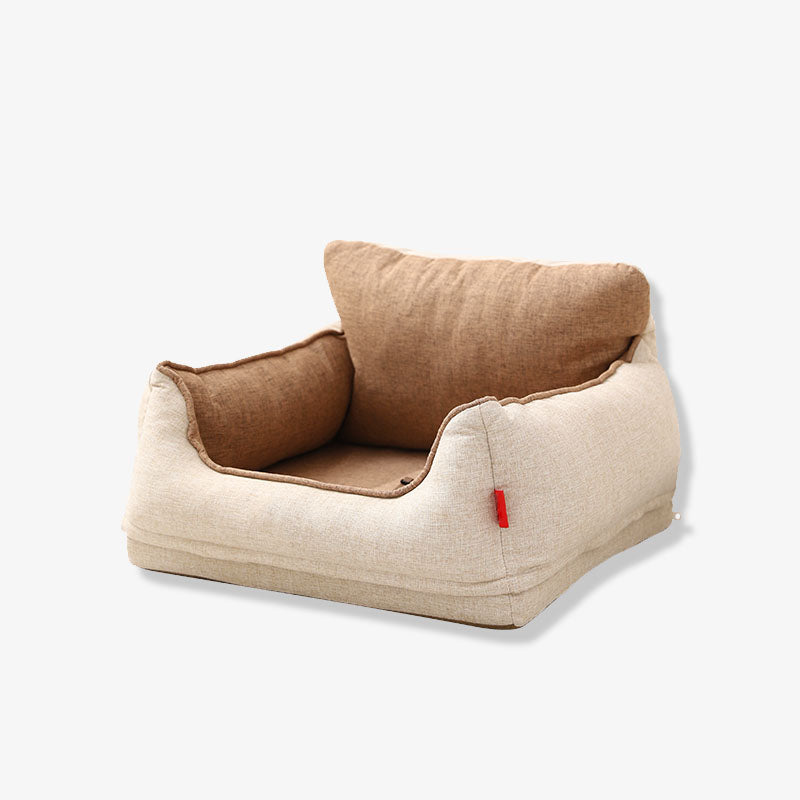 "Wasserdichter Hundesicherheits-Autositz in Hellkaffee, weich gepolstert für Komfort und Sicherheit auf Reisen"