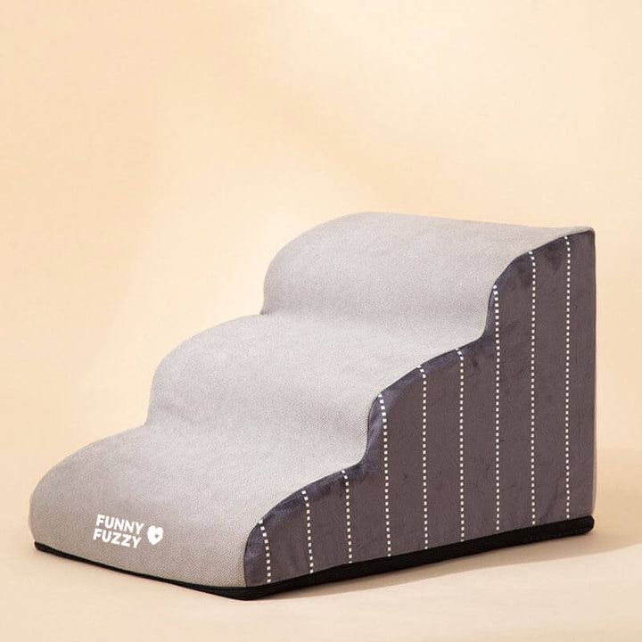 "Weiche, rutschfeste Hundetreppe aus Schaumstoff, robust und sicher, für einfachen Zugang zu Sofa oder Bett, braun und grau."