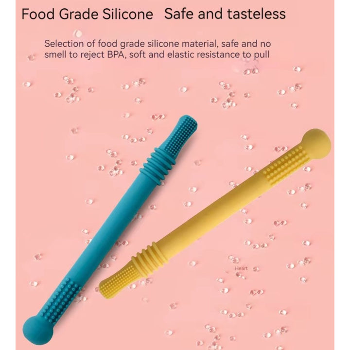 "Weiches Silikon-Beißröhrchen für Babys, sanft zum Zahnfleisch, in buntem Design, ideal für kleine Hände."