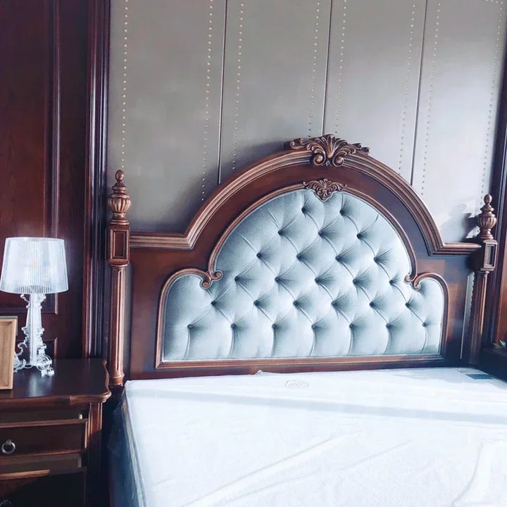 "Zarie verstellbare Tischlampe aus Acryl im modernen Barockdesign, höhenverstellbar, ideal als stylisches Wohnaccessoire."