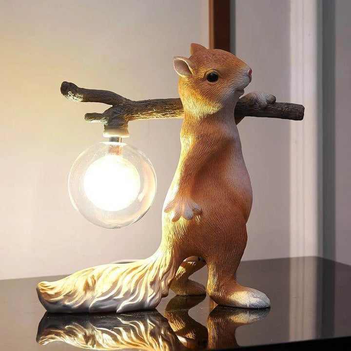 Dekorative Eichhörnchen Tischlampe mit LED