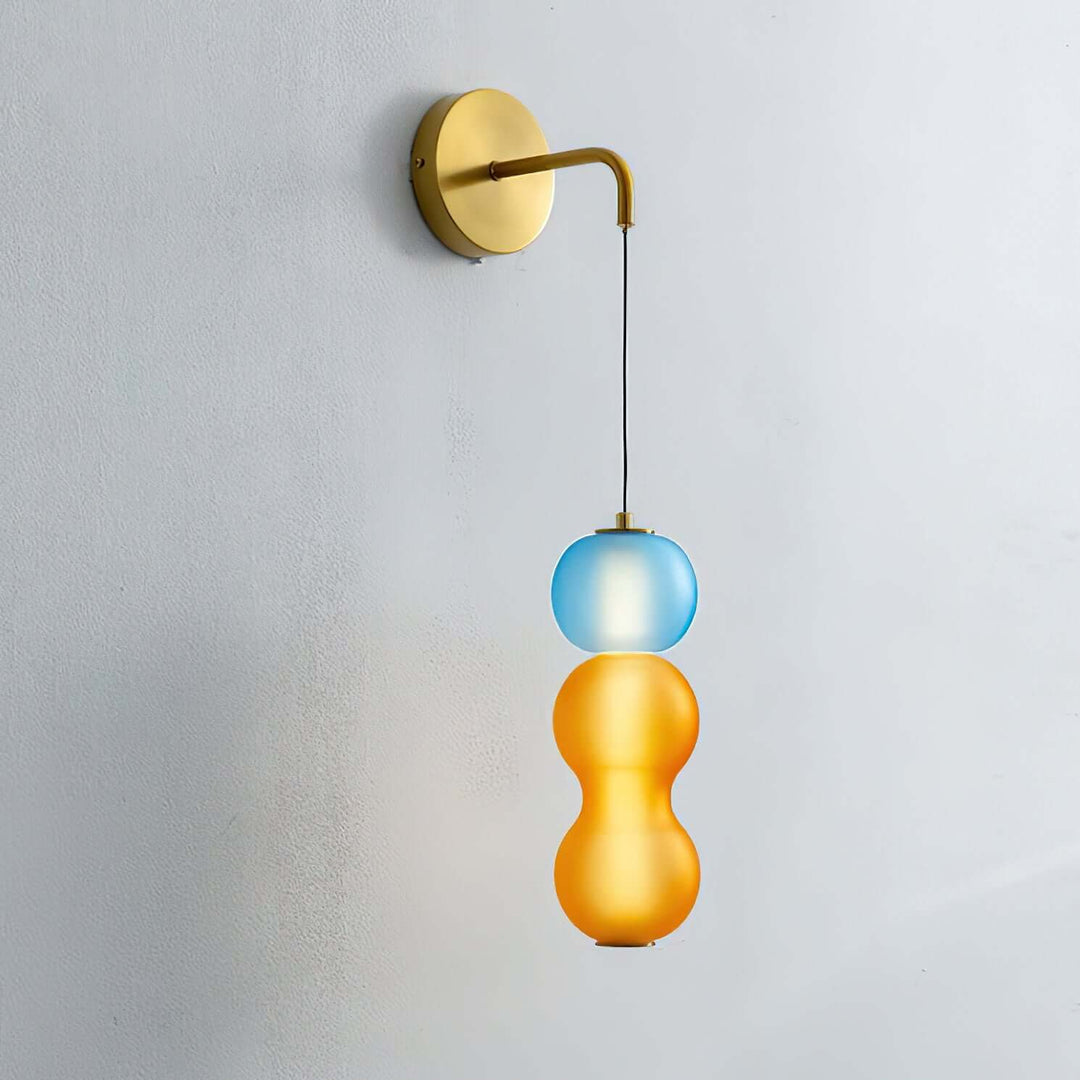 Elegante Wandleuchte mit Glockenorchideen