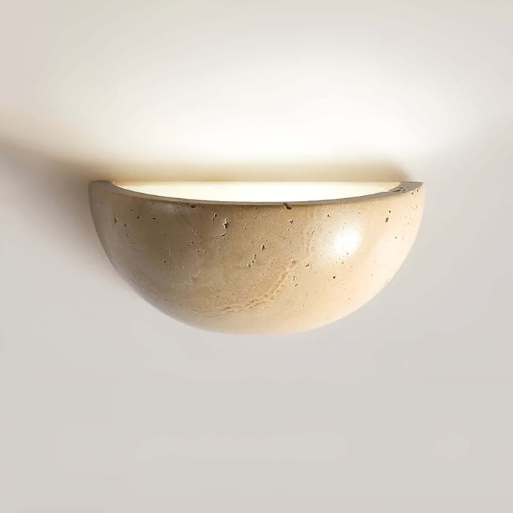 Halbrunde Stein-Wandleuchte mit LED, Wabi-Sabi Stil