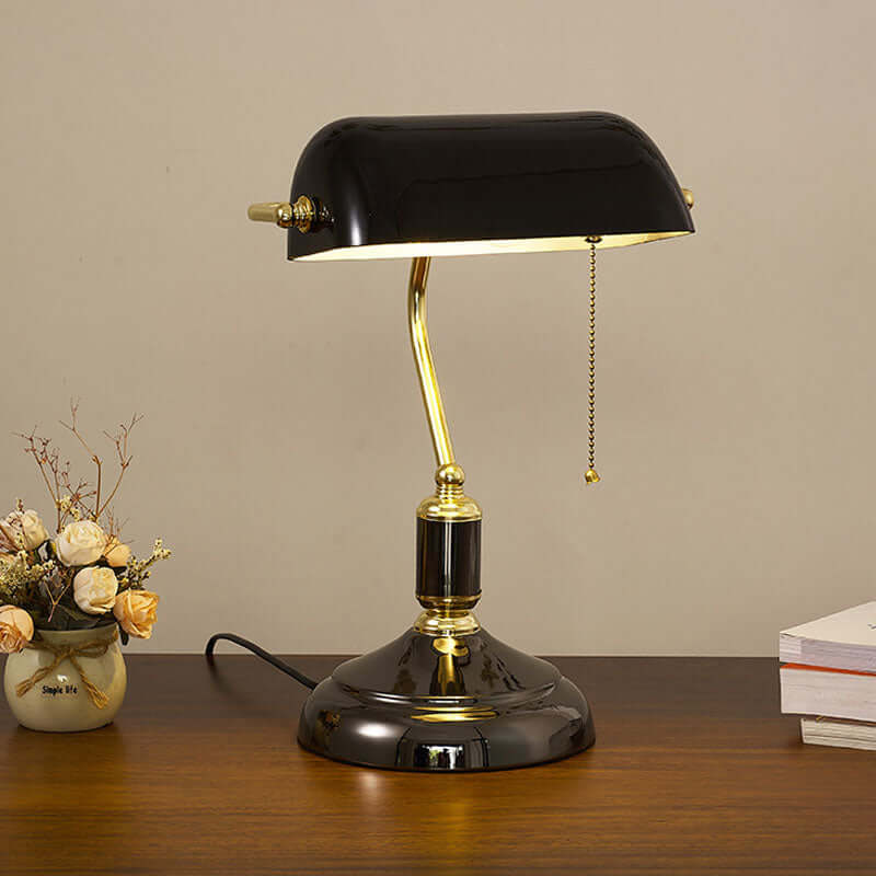 Elegante Glas-Tischlampe im europäischen Stil