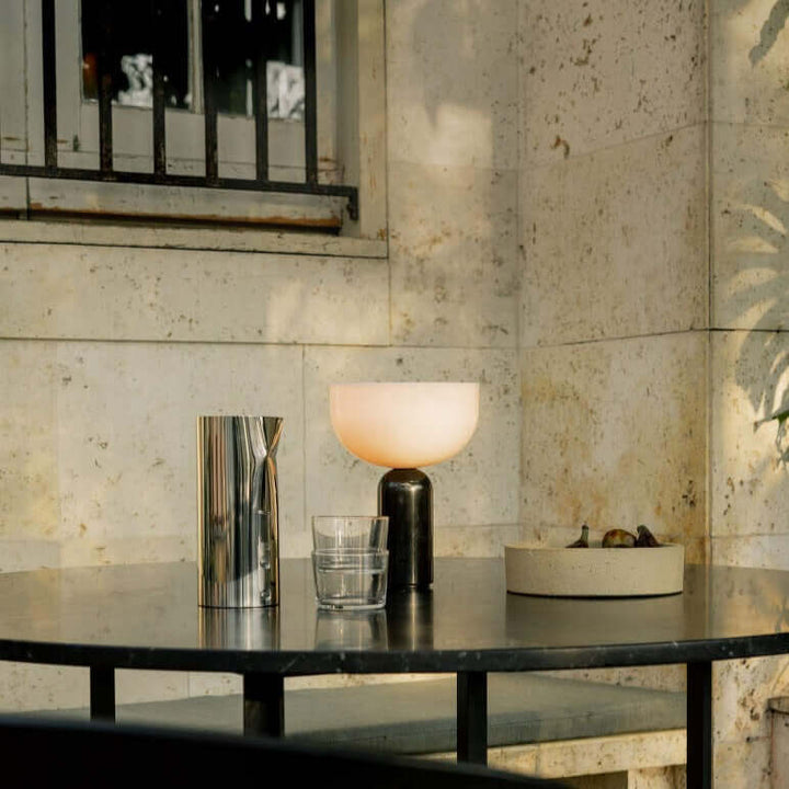 Lampe de table élégante en marbre