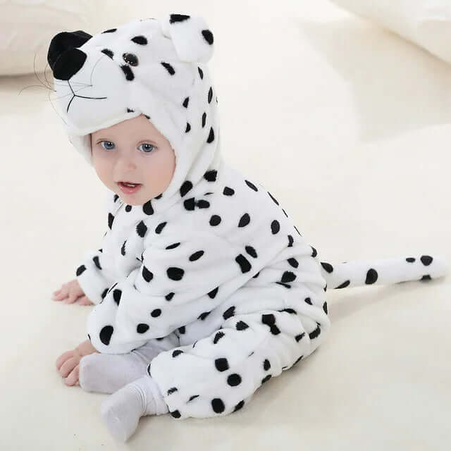 Barboteuse pour bébé avec des animaux mignons - douillette et chaude