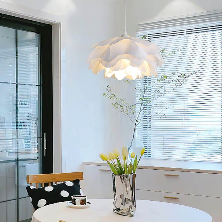 Blumenförmige LED Pendelleuchte Weiß