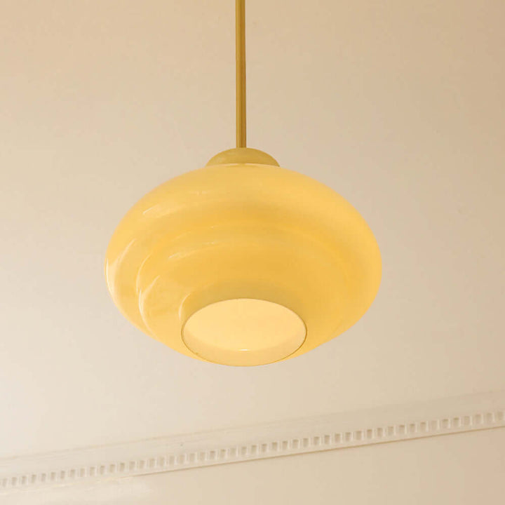 Cremegelbe Bauhaus Pendelleuchte Glas