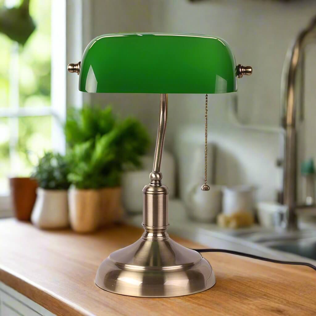 Elegante Glas-Tischlampe im europäischen Stil