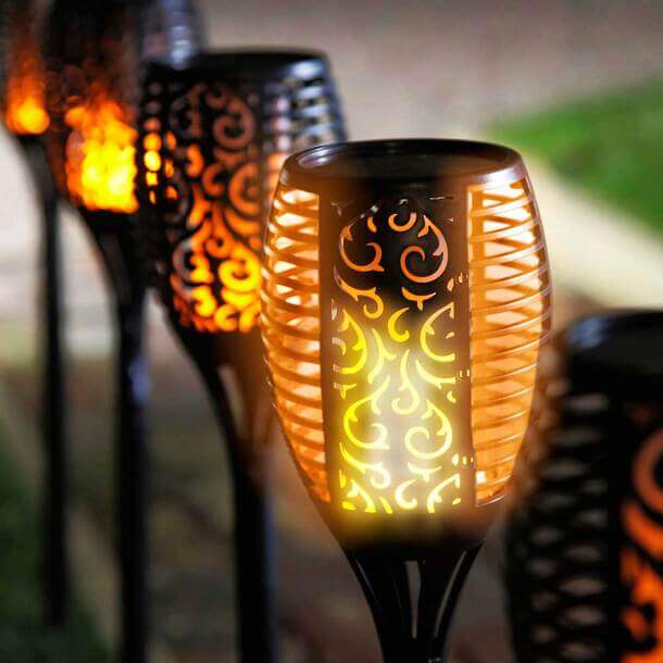 Solar Gartenfackel mit Flammeneffekt