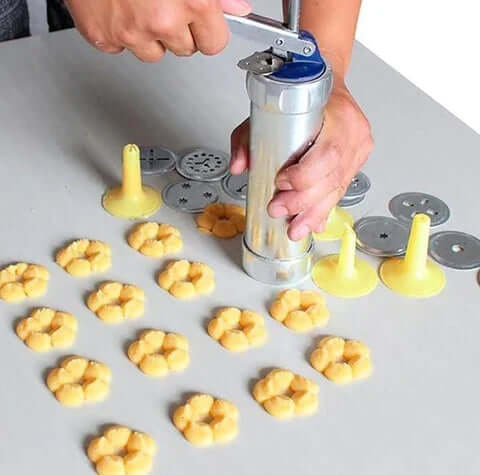 Presse à biscuits en acier inoxydable - créez facilement des biscuits et des pâtisseries