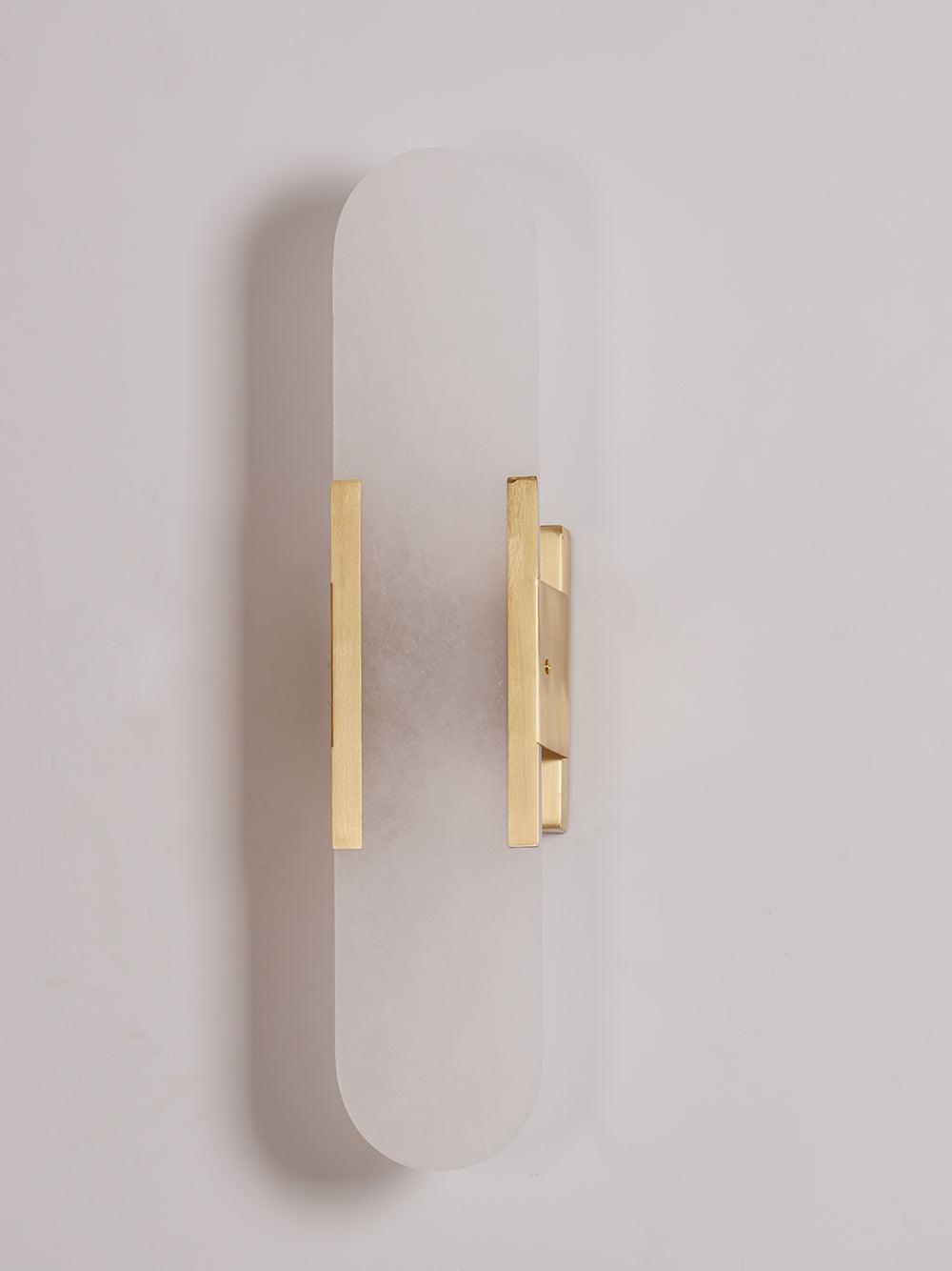 Langgestreckte Alabaster-Wandleuchte