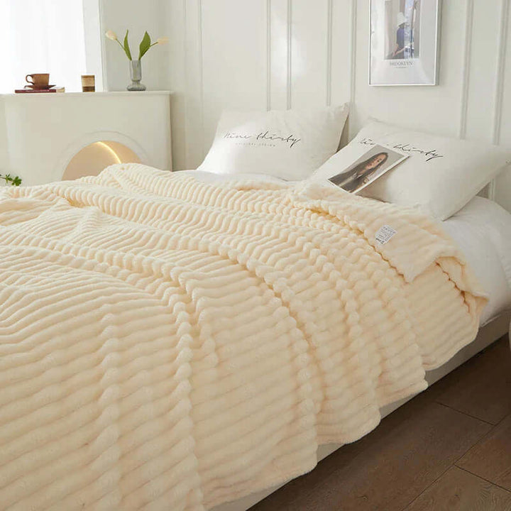 Kuschelige Flanell-Fleece-Decke gestreift
