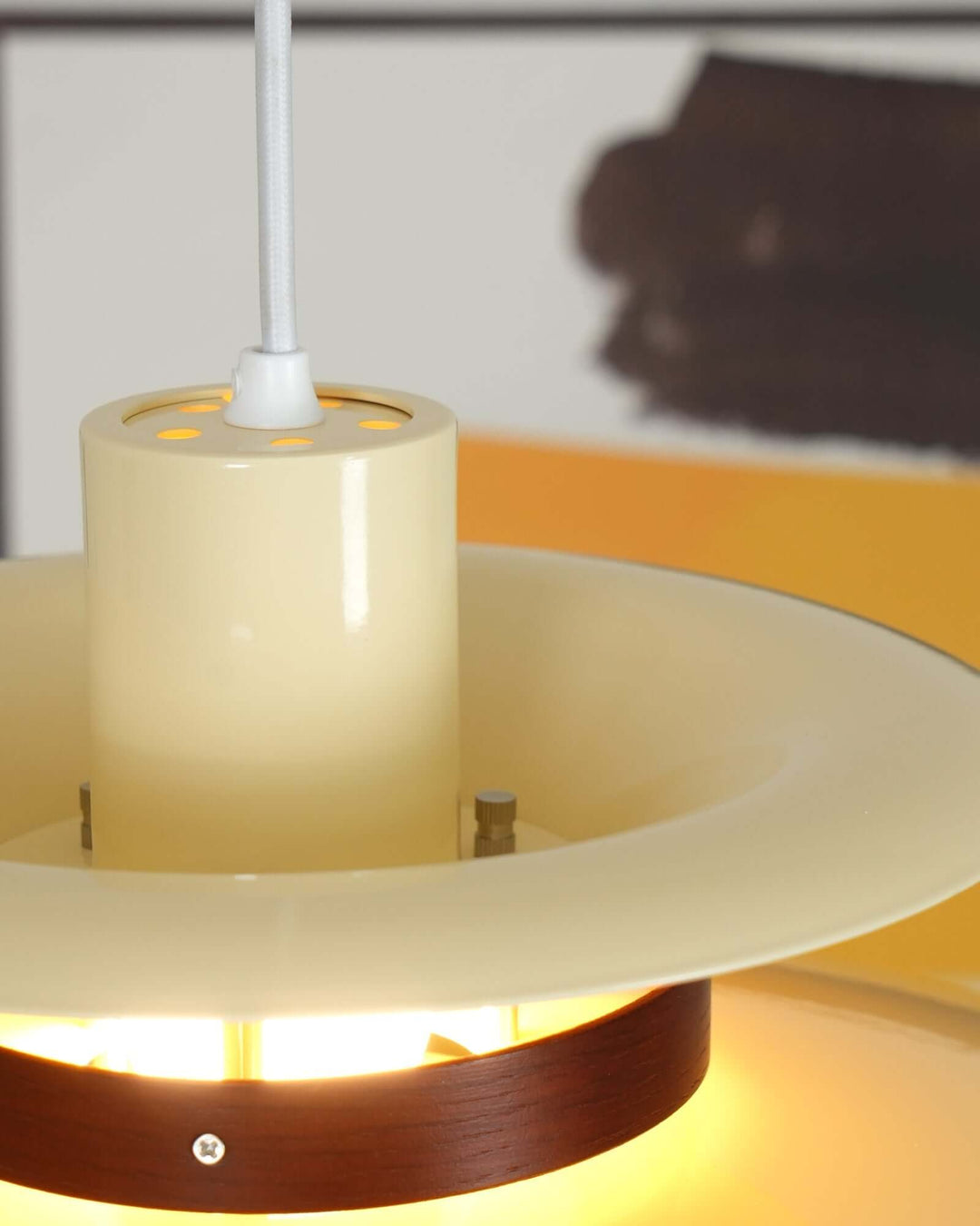 Moderne Metall-Pendelleuchte