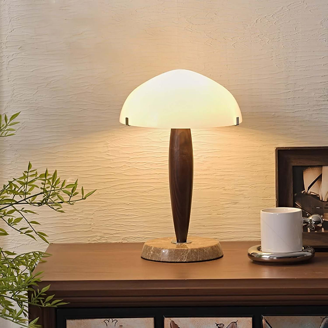 Lampe de table design avec base en noyer