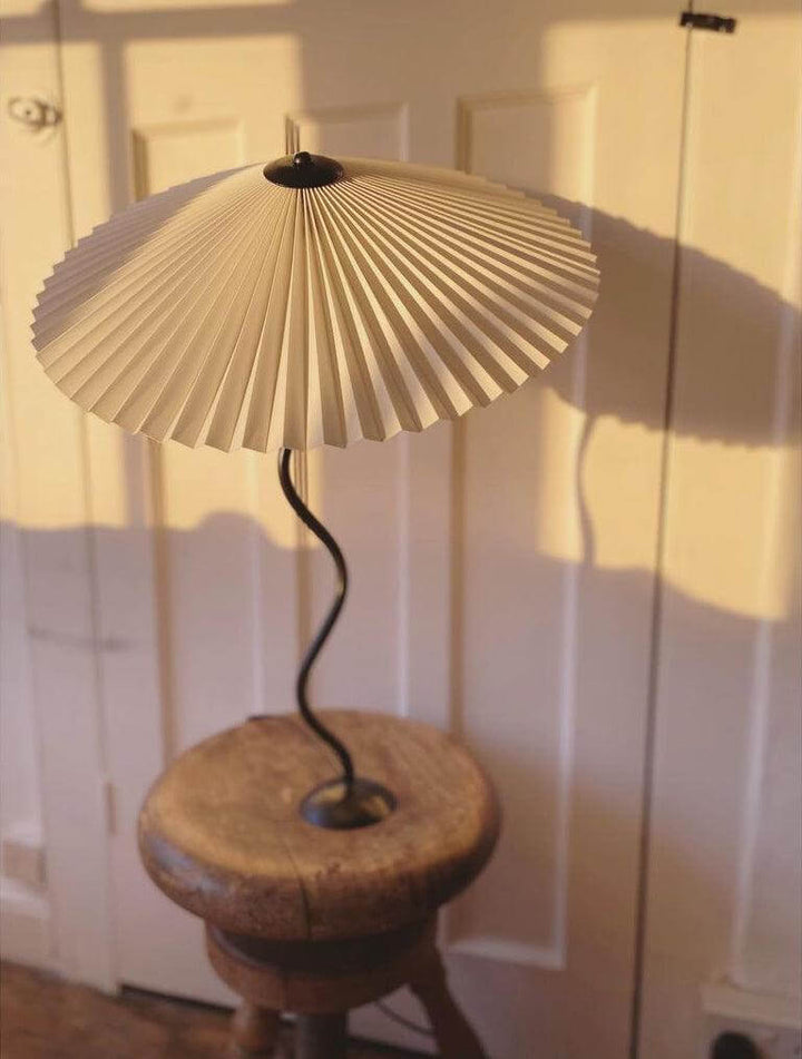 Designer Tischlampe Metall Modern Wellenförmig