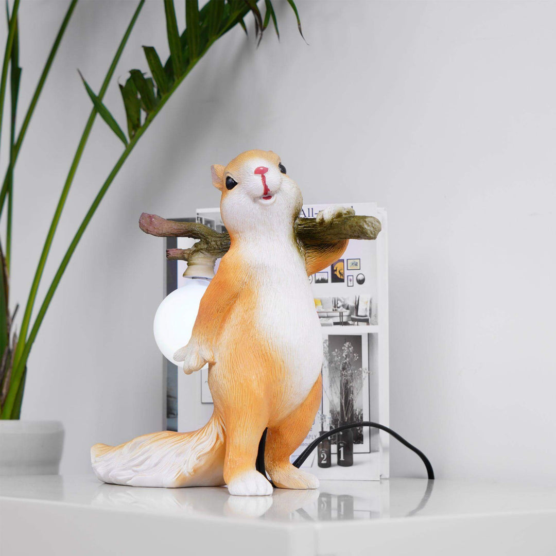 Dekorative Eichhörnchen Tischlampe mit LED