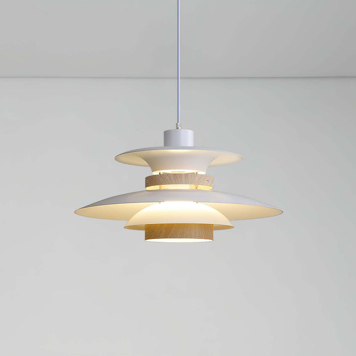 Moderne Metall-Pendelleuchte