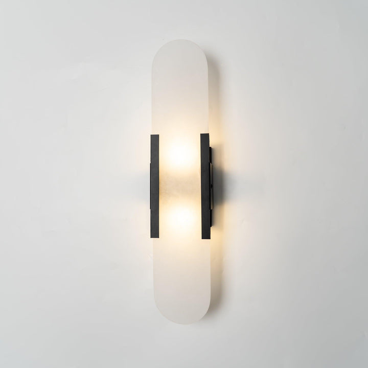 Langgestreckte Alabaster-Wandleuchte