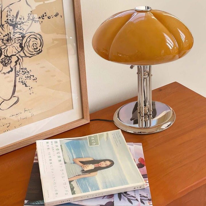 Pilz Design Tischlampe Glas Bernstein