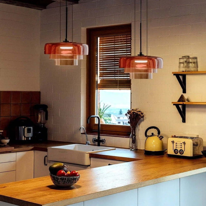 Elegante Glas-Pendelleuchte mit LED