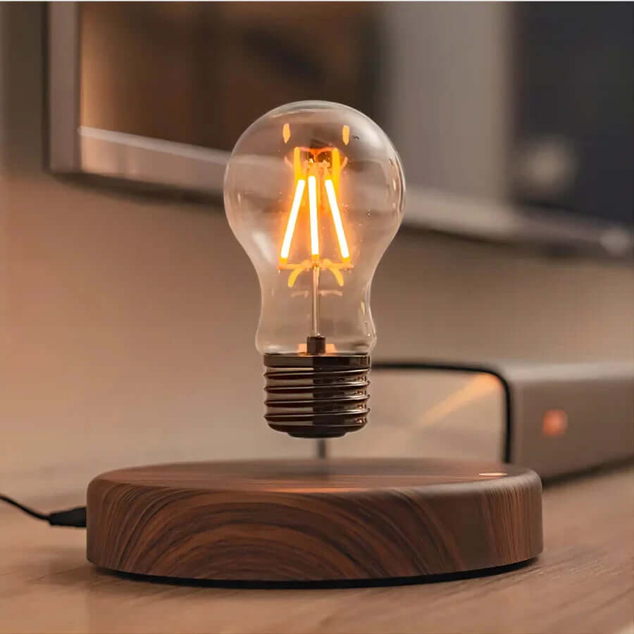 Schwebende LED Lampe mit Walnussholzsockel