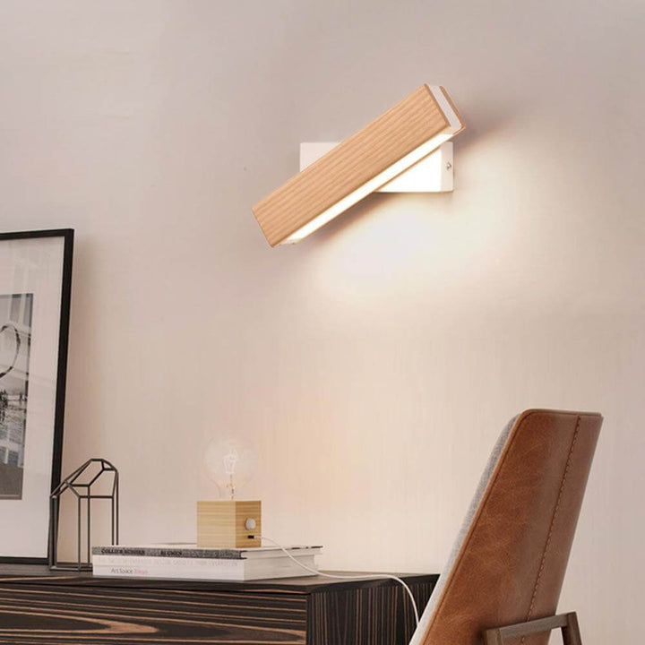 Drehbare LED Wandleuchte aus Holz - Modern & Flexibel