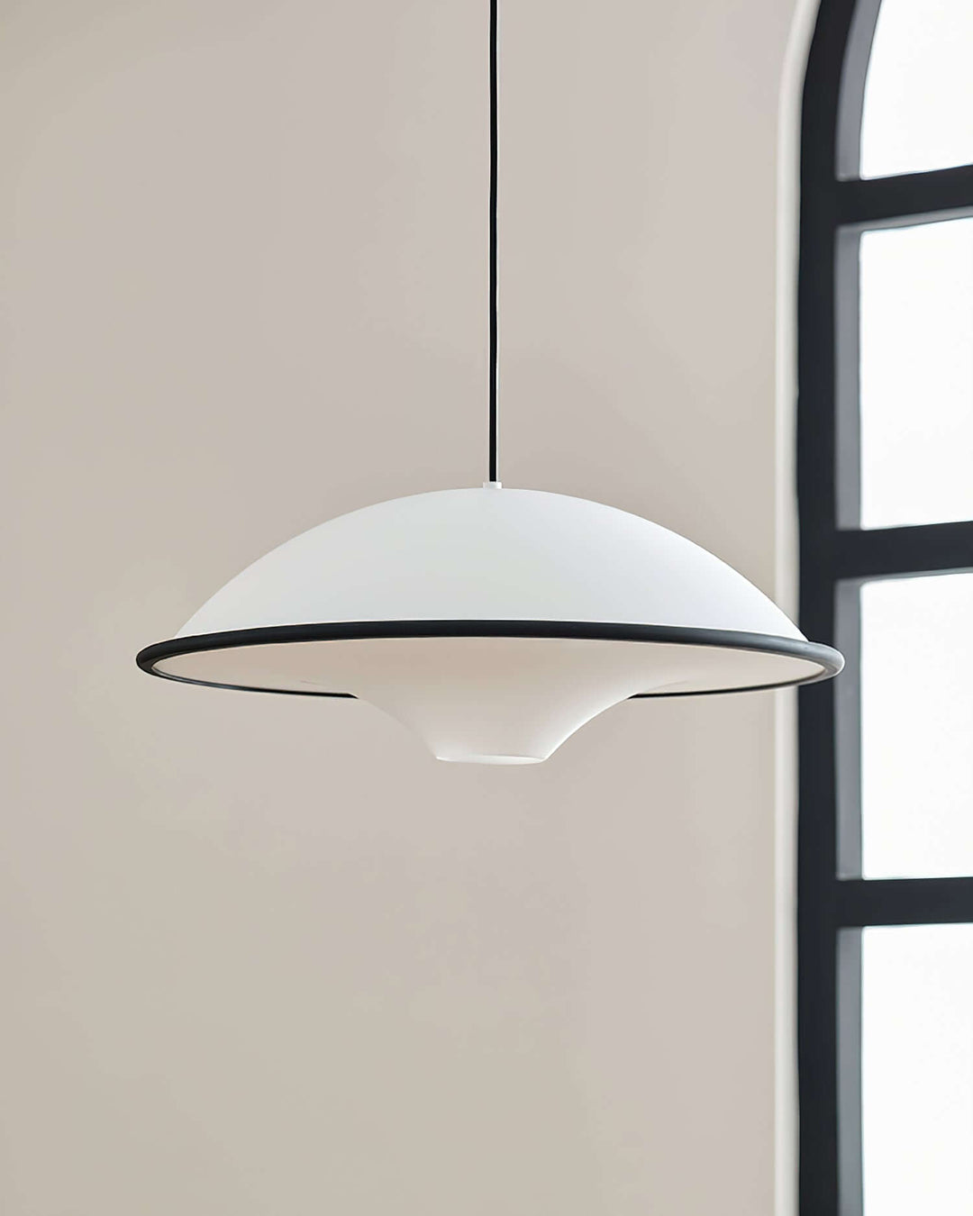 UFO Pendelleuchte - Acryl & Metall
