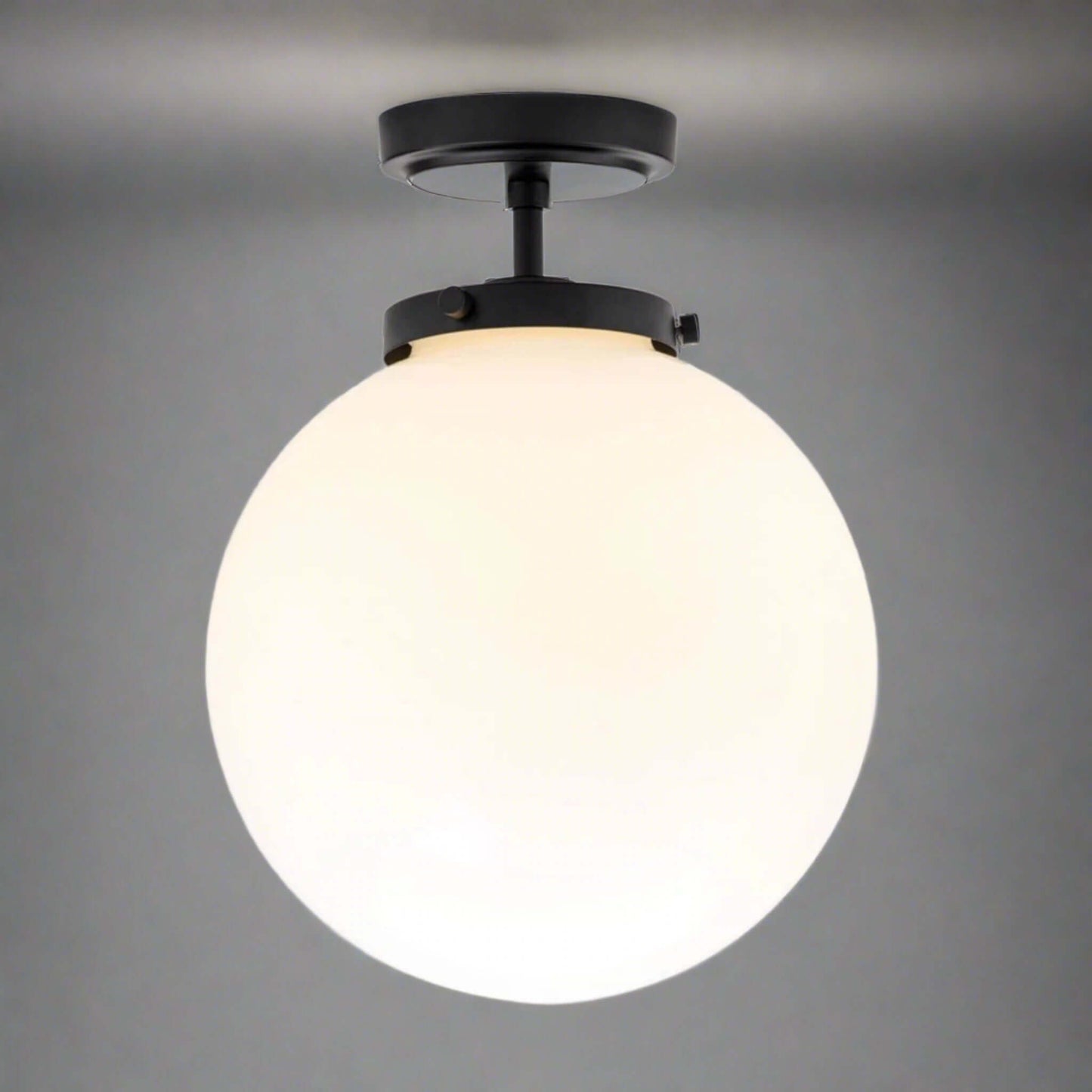 Plafonnier sphérique moderne pour salle de bain