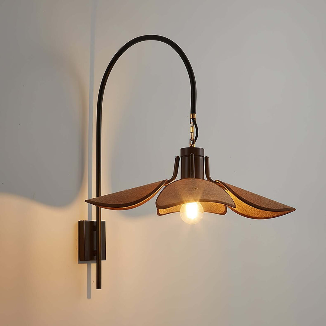 Blütenblätter Wandleuchte modern Stoff Designleuchte