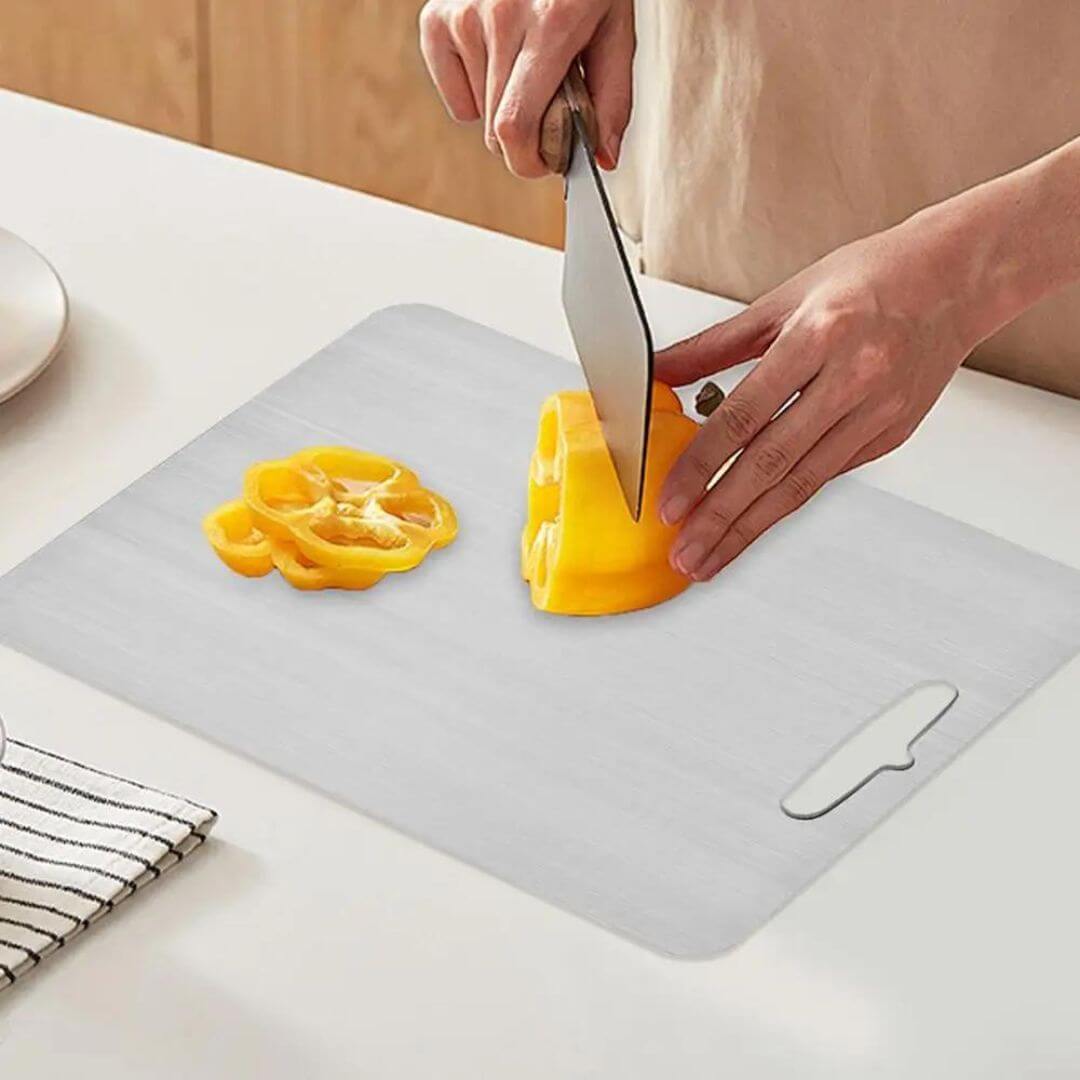 Planche à découper en titane de haute qualité - robuste et hygiénique