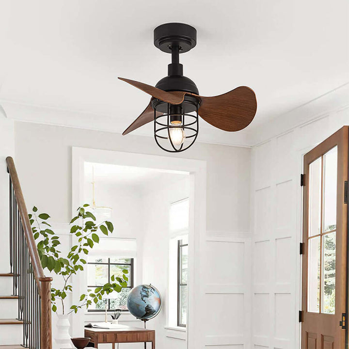 Moderner Deckenventilator mit Beleuchtung