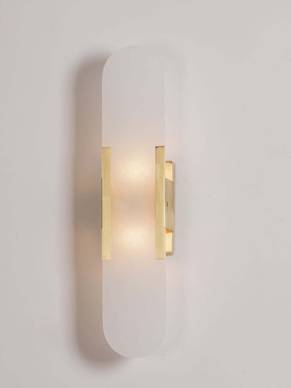 Langgestreckte Alabaster-Wandleuchte
